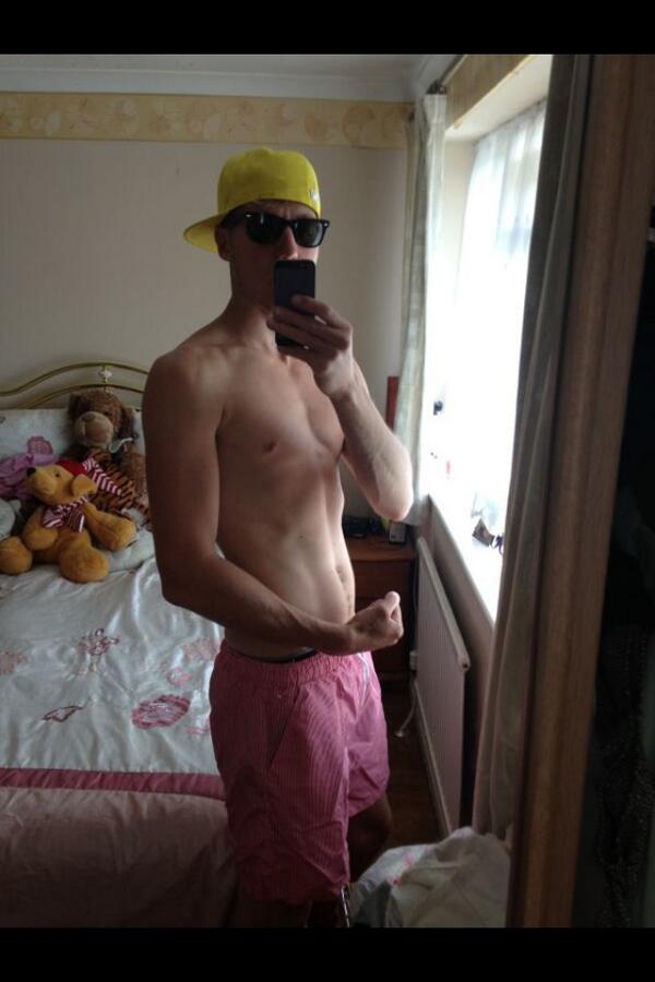 Paulsamps37's tweet image. @markdouglas88 @piersmorgan @Deanosb2 @TheRock @MarkWright_ @Johnheitinga @Lord_Sugar  Mark Douglas is going Benni