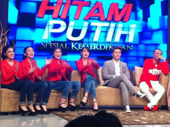 <a href="/Ify_blink/">Ify Blink</a> <a href="/FebbyBlink/">Febby Rastanty</a> <a href="/PricillaBlink/">Ezea</a> <a href="/SiviaBlink/">via</a> taping di @HitamPutihT7