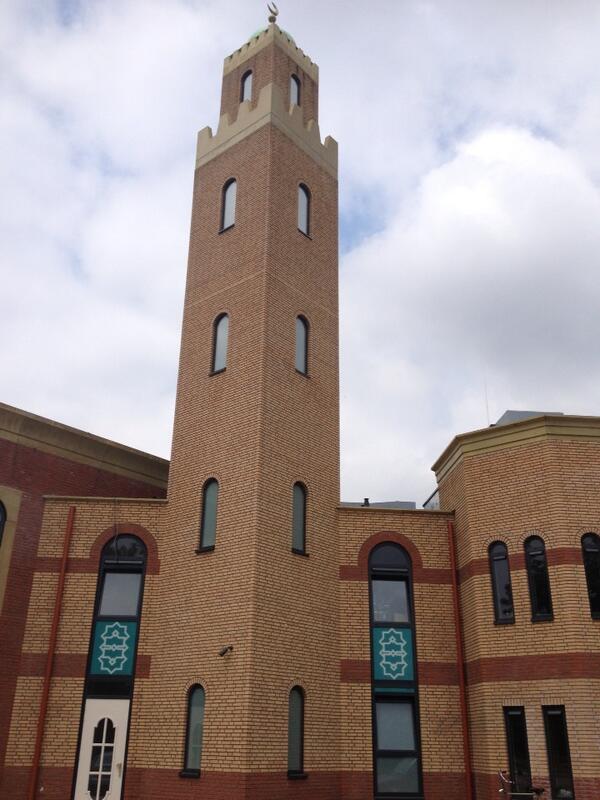 Zelfs in een nieuwe moskee komt een decoratieve Troffel vloer by Fleurit.