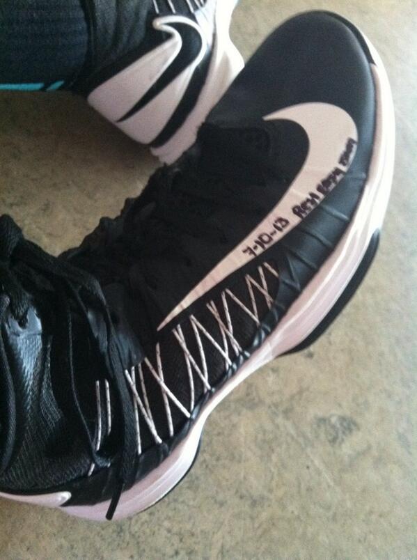 hailee_foster's tweet image. For you baby girl. #RestEasySam 👼💞