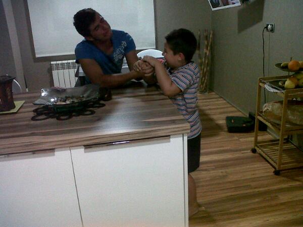 danielasv15's tweet photo. Mira que los quiero @ivanmjuan http://t.co/STS7Qwgs4C