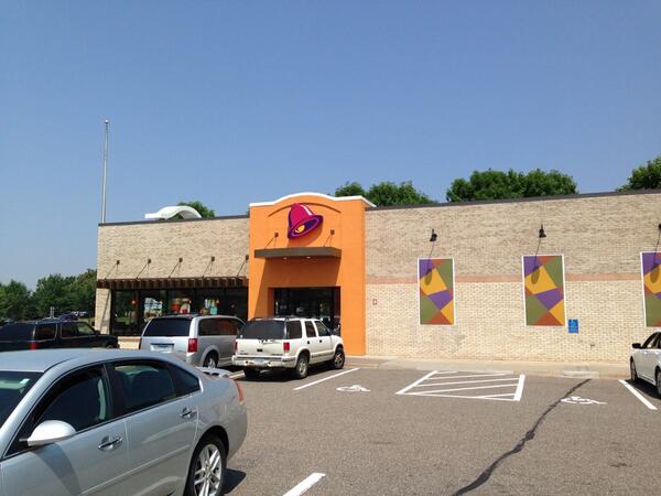 ShastaBlvd's tweet photo. First stop on our way to Oshkosh, WI http://t.co/etvp04QbKr