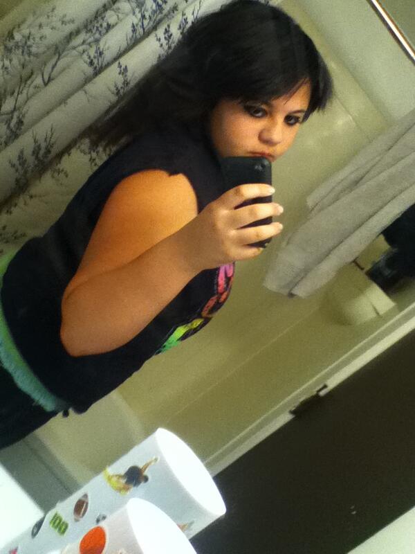 leilani1vernoy's tweet image. I feel pretty and gay #_random_