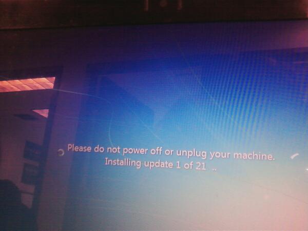 jennyhyde_live's tweet image. Good timing, HP. #Atwork #notamac