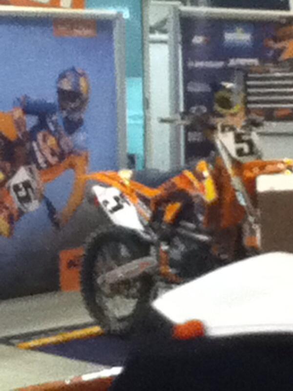 5_mudd's tweet image. This was when we got into the pits I got to see  my man the dungey beast