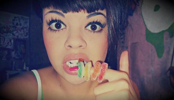 FloppypOsuna1's tweet photo. #15DebilidadesMias las Gomitassssss ♥ http://t.co/NpJukvFqbe