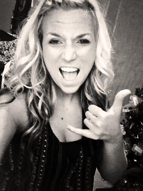 racheljeanwest's tweet image. Time to leave. Selfie for good luck. #prayforrachel #hangloose