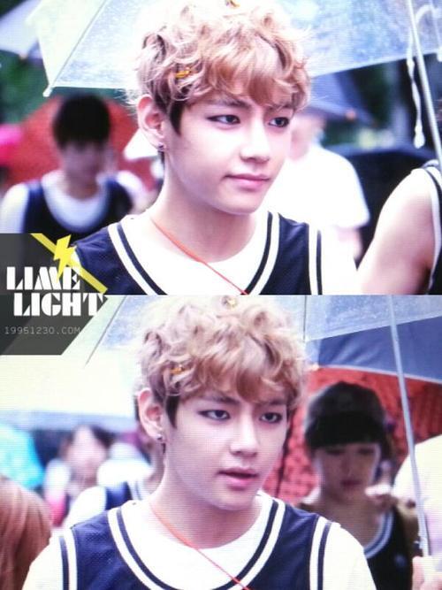 BTSARMYOFFIClAL's tweet photo. [Preview] 130712 otw  Music Bank V (Cr: lime light) http://t.co/BAielLdkws