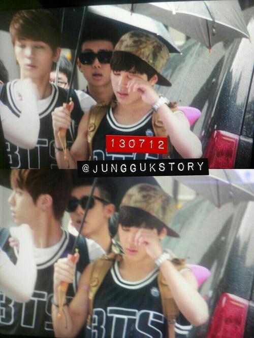 BTSARMYOFFIClAL's tweet photo. [Preview] 130712 otw  Music Bank Jimin (cr:junggukstory) http://t.co/Bylxo3Wtwx