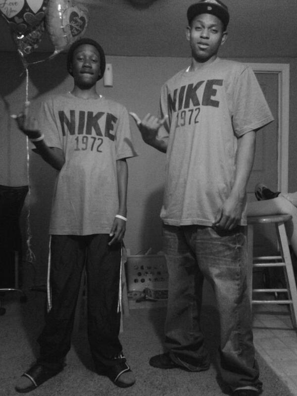 Levy_800's tweet photo. Right &amp; Left Hand ! http://t.co/nSJw89DRcL
