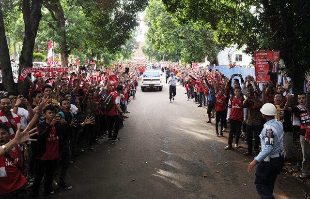 BO9xZSoCQAECGeB.jpg:large