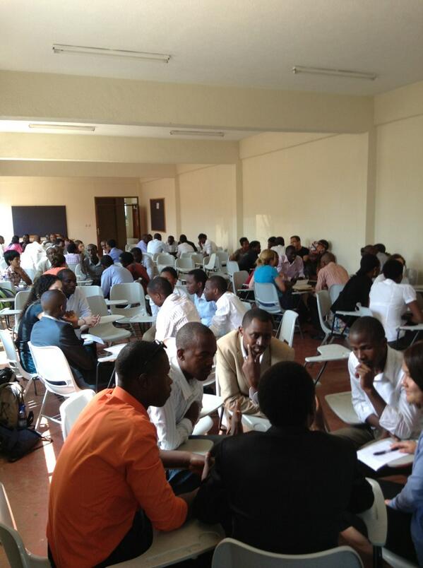 vicaronthemag's tweet image. Rwandan Christian law students discussing what it means to serve Christ as a lawyer. #realchallenges #sjm2013