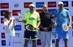 wptour's tweet photo. @FBelasteguin @JuanMartin_Diaz no os cansáis de ganar? 11 año siendo los números uno del mundo. ENORMES a seguir así http://t.co/zAS4QiAyGf