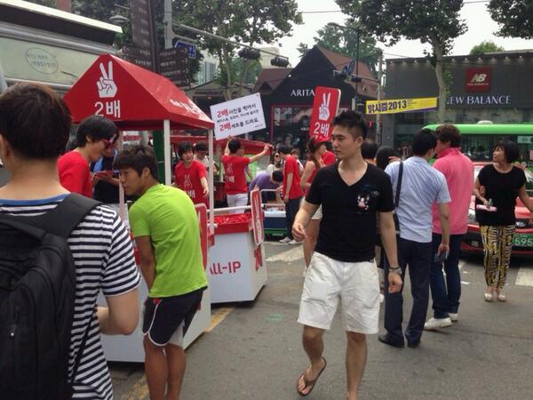 Mint_pro's tweet image. 이벤트 같은거 좋아하는데 전 찾기 어렵네여RT @mingjcute 올레 2배 이벤트 하더라구요!! 사람들 호응도 좋고 재밌어보이더라구요 ㅎㅎ