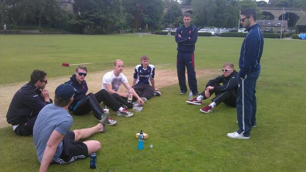 Romiley Cricket Club On Twitter 1st Team Warm Up At Bollycc Toomanycolds Http T Co Yxicgahwuh