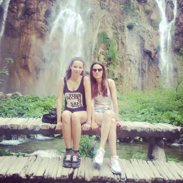 Elena_111188's tweet photo. Acordándome del equipo Escorpio en #Plitvice @Laura_0o0_ http://t.co/ApKougKwRM