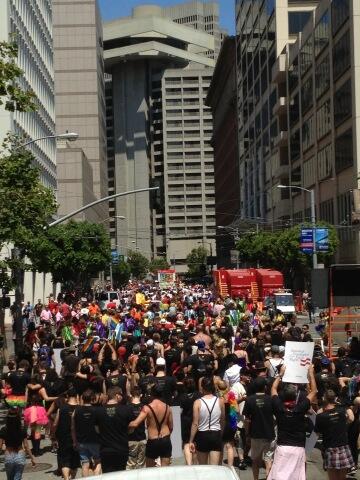 willam's tweet photo. Trannyeyeview from @virginamerica float #vxpride http://t.co/HPJAyVMojT