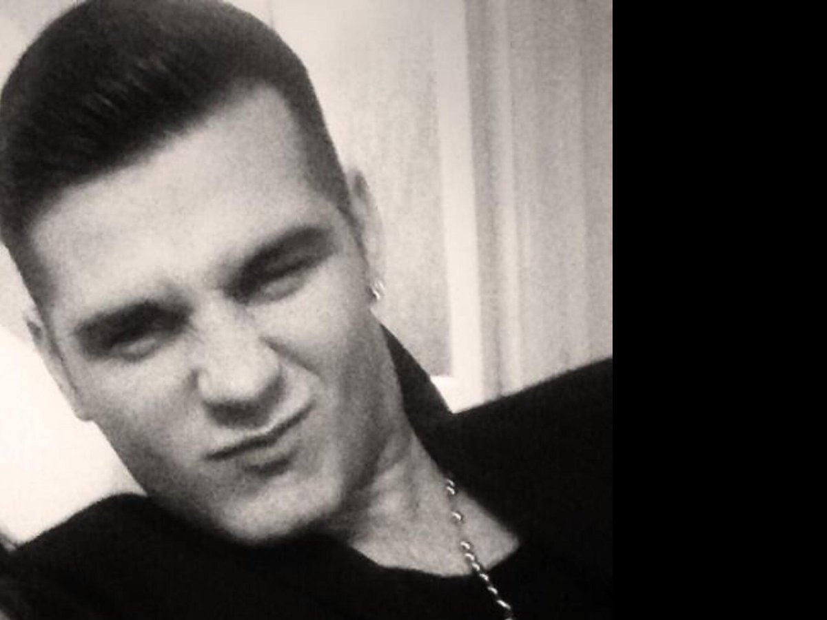 MIKEWARDUK's tweet photo. Pulling my elvis face? Hahaha tool http://t.co/UqBgy5ZZGD