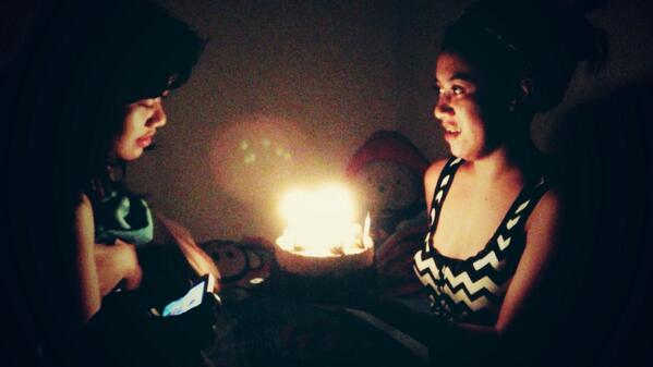 oned_30's tweet photo. @lil_ega14 @Lil_kevin29 @mickygeddy     Kejutannnnn ❤💛🙏😆 http://t.co/f9NUhuB2bJ
