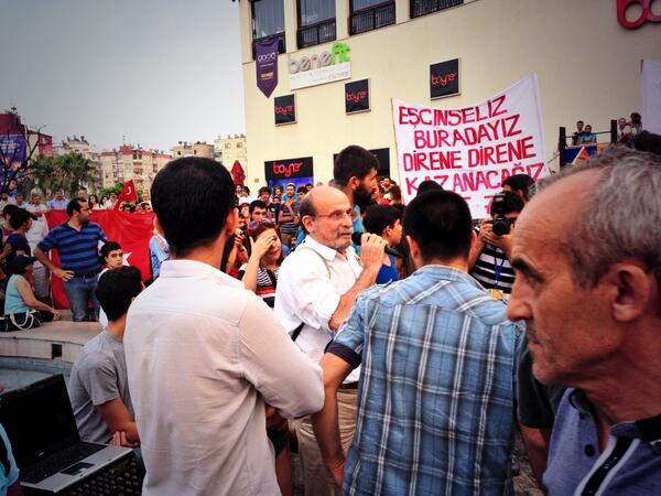 MersinGezi's tweet photo. Ve Ertuğrul Kürkçü..... #direnmersin #mersingezi @DirenGeziParki #mersin #occupygezi http://t.co/gZ9m582PUF