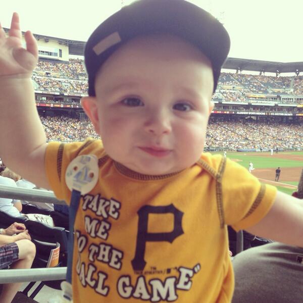 dfaulk17's tweet photo. Biggest Pirates Fan!! @Pirates #scoreboardpix http://t.co/ll3cwwIUQa