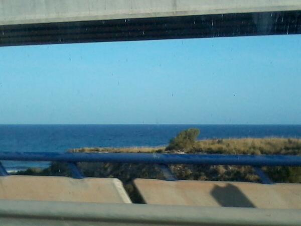 FlorCuartero's tweet photo. De vuelta a casa #Quécortosehahecho @_Pcer #Mai http://t.co/ZzyBQ3p6M3