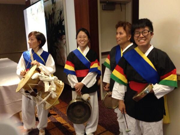APIIDV's tweet photo. Opening our celebration with Jamaesori http://t.co/GWVRYU0h7C