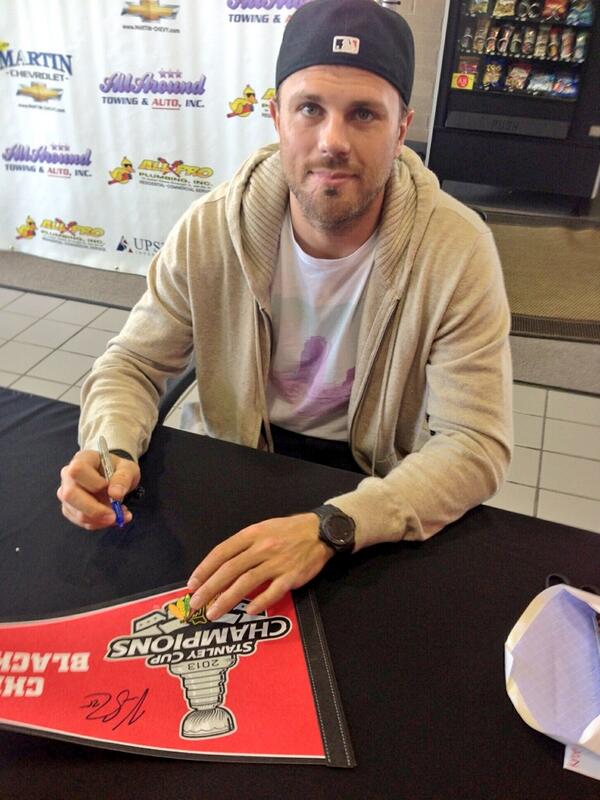 HatTrickster55's tweet image. Stalberg gave my girlfriend this look...... Might have to drop the gloves on him! #HeyViktor #SCChamp #DropTheGloves