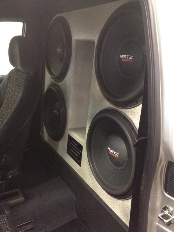 bcsscarsounds's tweet photo. @steve_corsa with his new #hertz spl monsters 4x 15 first night out &amp; she was bangin  @TeamBCSS @HertzAudioVideo http://t.co/gvhfK9ESOD