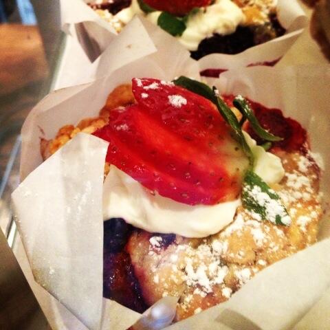 GypsyEspresso's tweet photo. Amazing home made muffins @ gypsyespresso ,
Thanks Nectar from PIER 8 http://t.co/TmCUl4tjFU