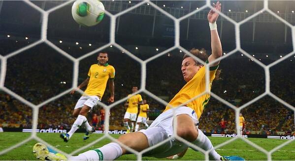 ShauryaCFC's tweet image. A picture of David Luiz's goal line clearance. What a sublime piece of play by the Geezer! Simply EPIC #FutureCaptain