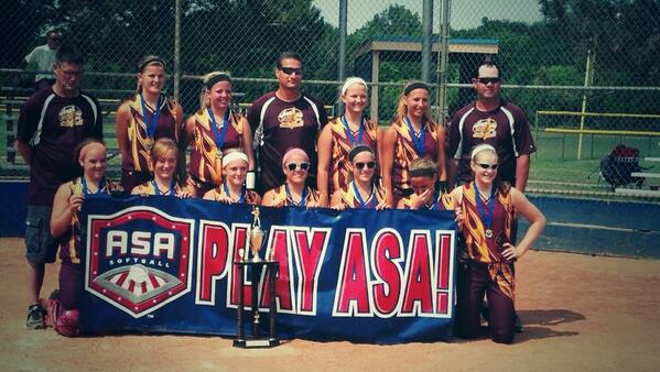 sophster004's tweet photo. I'm so proud of my team! #1stplace #softball @AshleeMayAL @mermis_sara @alannisserena33 @smith_kasie http://t.co/2DPhUF2TGV