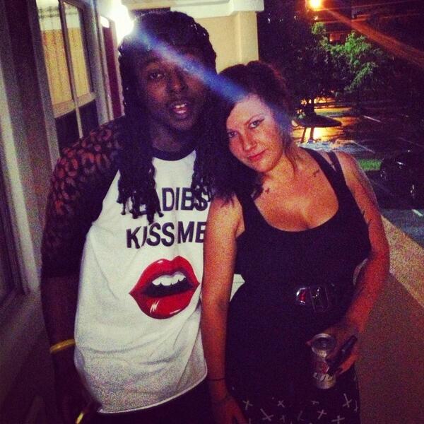 KNPMarQ's tweet image. This Is The #life @hannahxcore #sswh #swag #squad #turnit #turnup #letsgetit