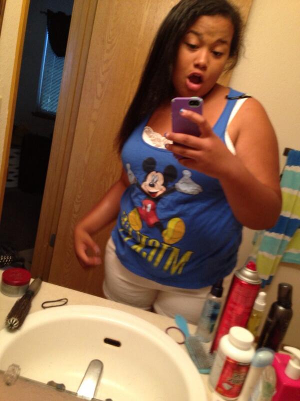 kaeeeelynnnn_'s tweet image. straightened my hair with my a blow dryer 👍 #lessheat