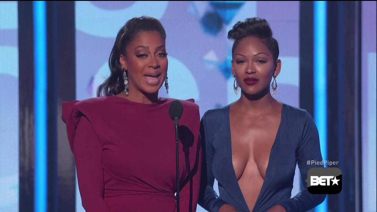 BODNaa8CEAIsCoA.png:large