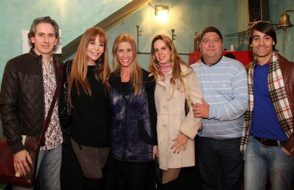 justiciatv's tweet photo. "En el teatro despues de ver "Paraisos Artificiales" Excelente! @alfanograce @danuflores @cortinaspvc @TrejoRamiro =)http://t.co/9JyDbgy1zu"
