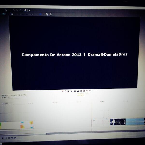 danieladroz's tweet photo. “@LaPrimaHFP: Trabajando Edicion #CampamentoDeVerano2013 Drama @danieladroz #HighFilmsProductions #Relax ;) http://t.co/PLjugV4CKI” wiiii