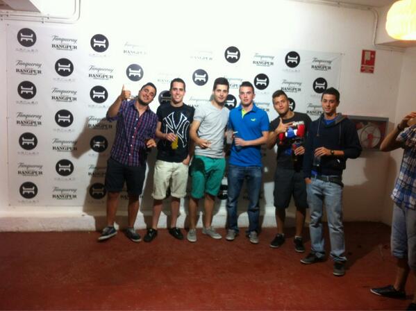 uqueloficial's tweet photo. @callepedrola @Sepi_VII @daviddomingogal @diegovicente_ @CarlosJimenezAo @Richy_46 http://t.co/dUrgnXHOh6
