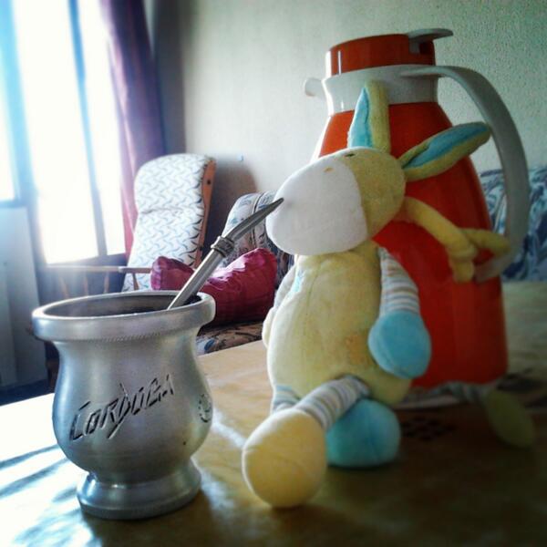 Buenísimos días!! Tomando mates temprano y viendo Madrid por mi ventana...que lindo! #Blessing  #FelizLunes!