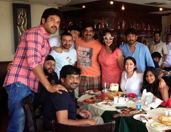 Charmmeofficial's tweet photo. Having fantastic lunch vit fantastic gang n my fav people @ pattaya #spices @bobsahani http://t.co/5bquyn4ShQ