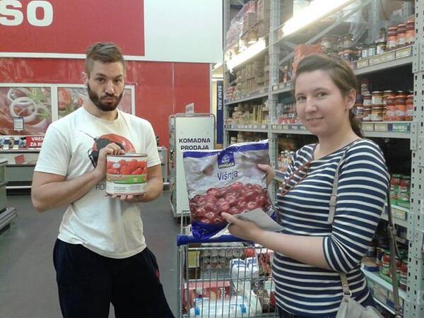 ljubimo_se's tweet photo. Vidimo se danas od 19h u @GRADKC, poslednji delikatesni ponedeljak u sezoni! :) http://t.co/77GTpgICHu http://t.co/1LLsxL9fvC