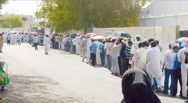 تزايد أعداد الوافدين الراغبين في تصحيح أوضاعهم على مركز البصمة
okaz.com.sa/new/Issues/201…