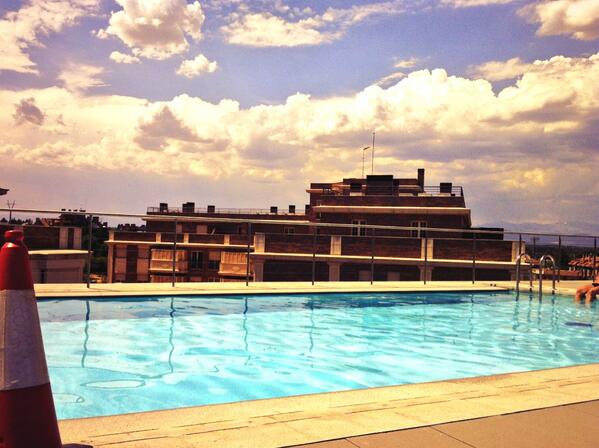 vsanmar86's tweet photo. En la piscinita del curro... http://t.co/sMOfBmggwm