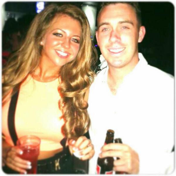 elainedibx's tweet photo. Me and Ryan! X http://t.co/0kxRhGj4Dm