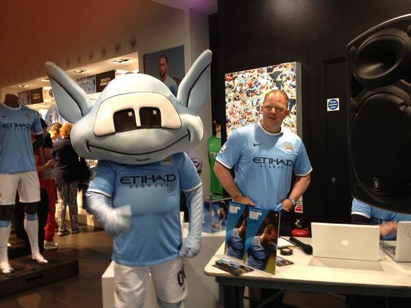 ManCity tweet picture