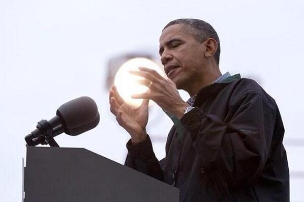 PicTimedPerfect's tweet photo. Obama the sorcerer #PicTimedPerfect http://t.co/YupWcspKW3