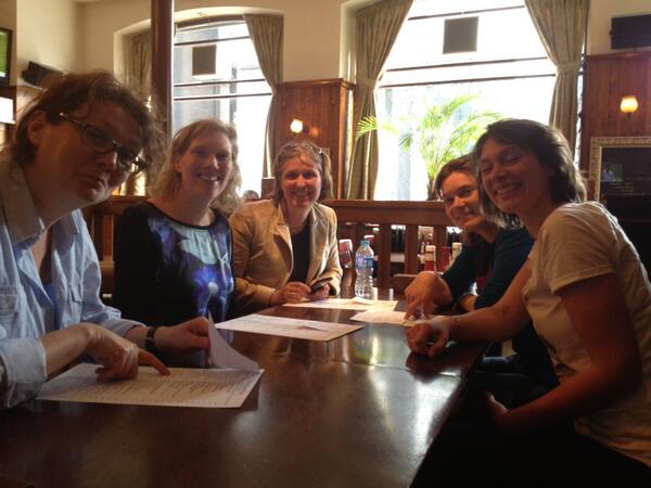 OCFocus's tweet photo. Een delegatie van OC Focus is in Londen aangekomen voor een werkbezoek aan verschillende universiteiten. http://t.co/TPDuA76nGE