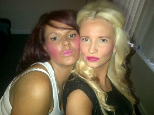 Chez85Hart's tweet photo. Me &amp; my meatball #besties #steamers http://t.co/KWrXwp2bMb