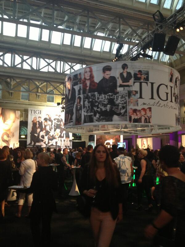 _abrandnewyou_'s tweet photo. At the TIGI @TIGIcreatives  #worldrelease showcase with @YourHairMag http://t.co/hplRb8XQ9b