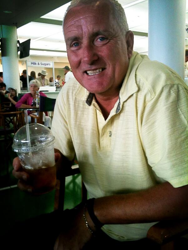 avenuetennis's tweet photo. Coaches hydrating at The Wimbledon Lawn Tennis Club #wimbledon http://t.co/gs24aegLmT